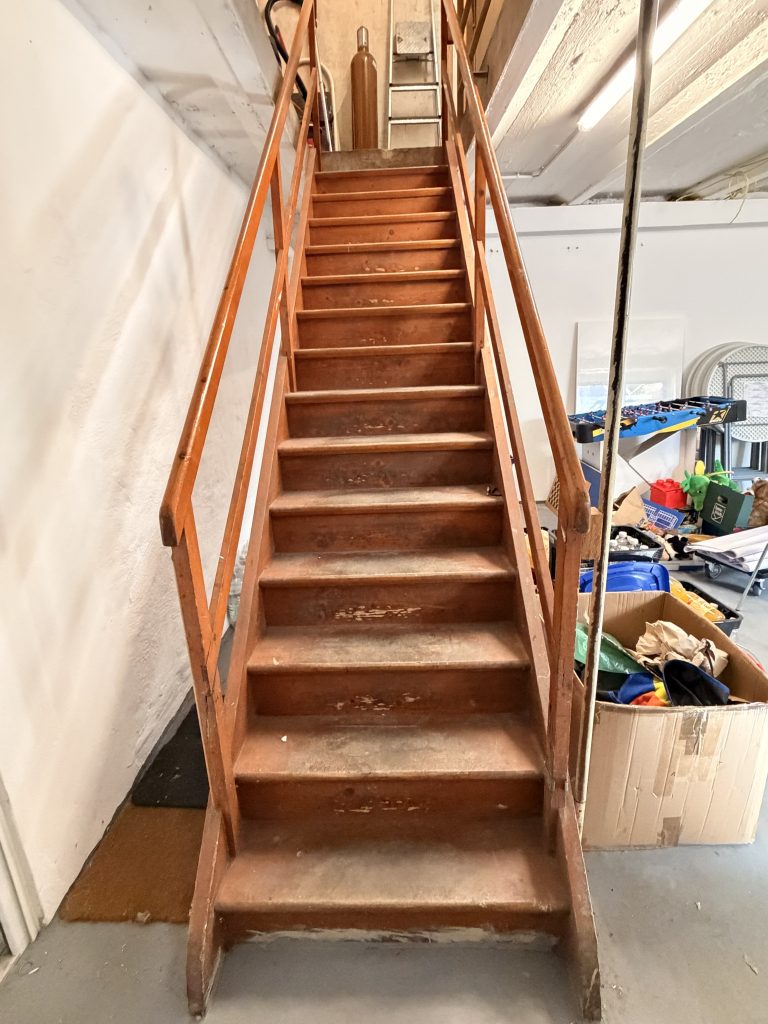 Renovierung der Treppe zum Kellertreff
